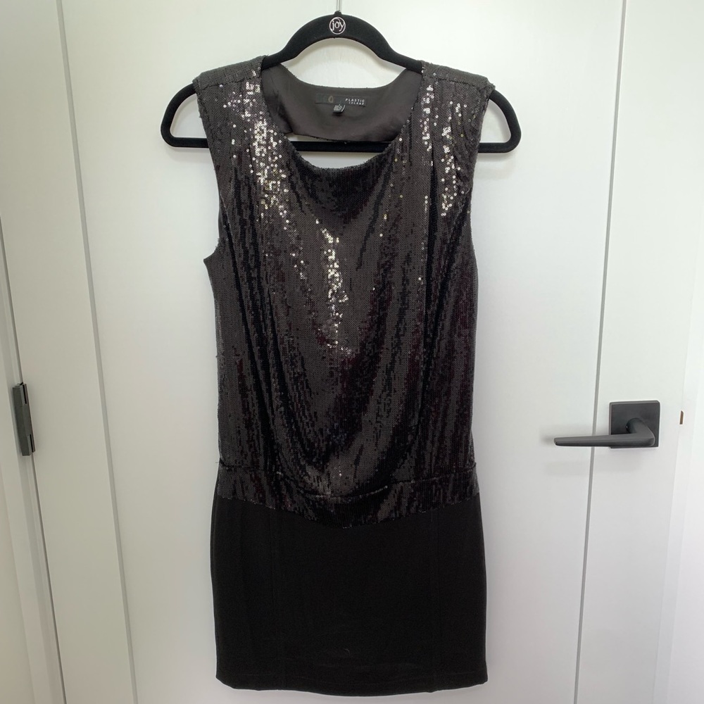 Black backless dress with sequins